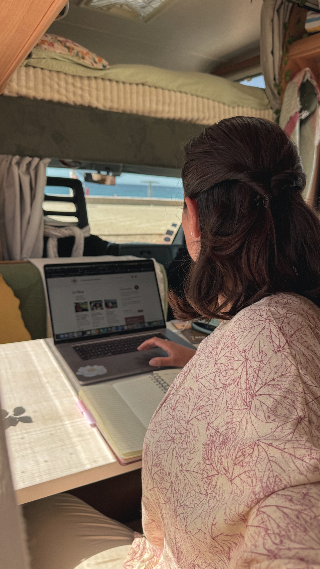💵 100 Idées de business nomade : Ton Guide pour te Lancer en Ligne
